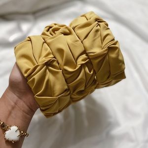 Trendy headbands 🤎